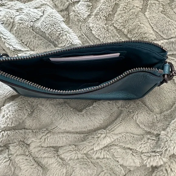 Coach Dark Teal leather wristlet with chain strap - Picture 4 of 4